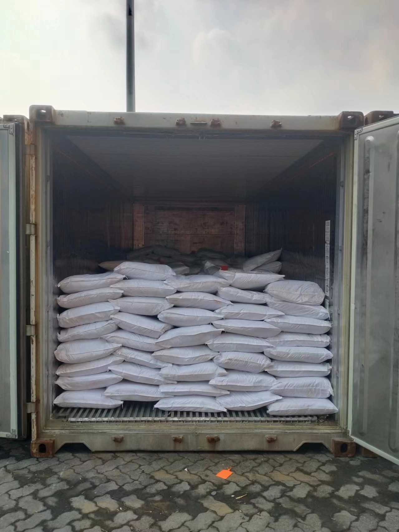 Dried raw material Schisandra shipping to Europe 3 Dried raw material Schisandra shipping to Europe 3